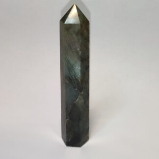 Labradorit - obelisk (večji)